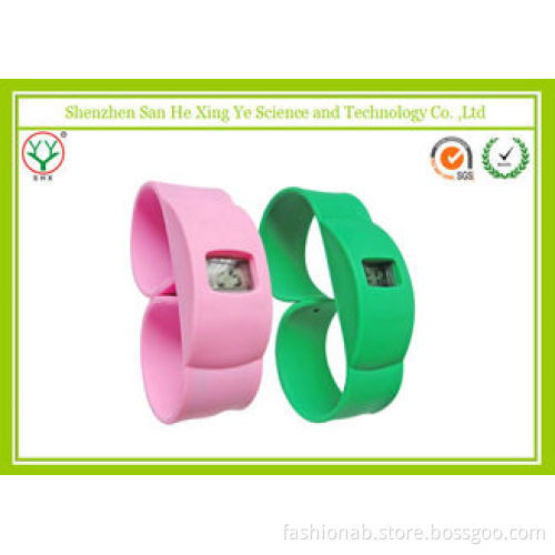 Promotion Gift Green / Pink Silicone Strap Watches With Custom Printed Logo